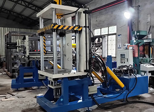 坤泰重力铸造机