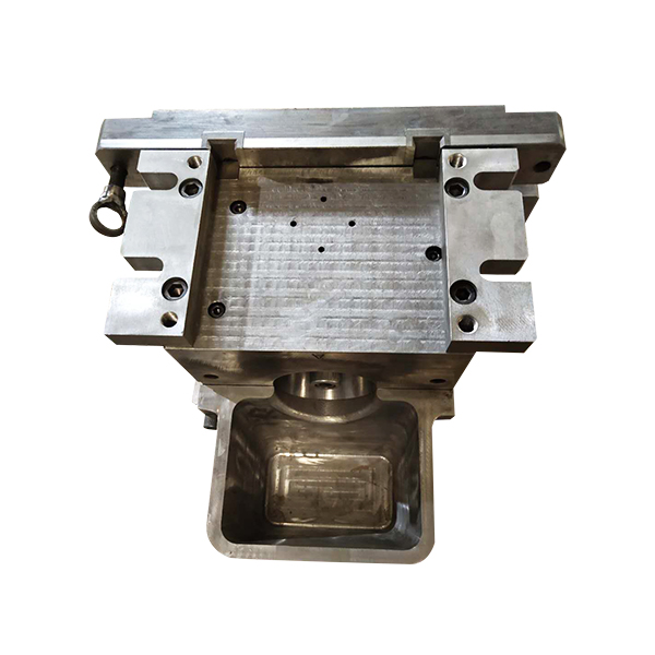 重铸模具加工
